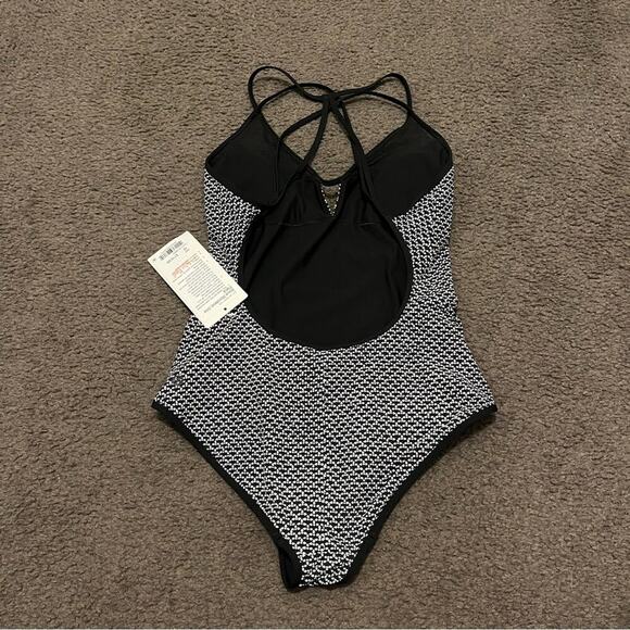 Lululemon Wave Wonderer One Piece Bathing Suit Monochromic Black Emboss NWT - Picture 4 of 9